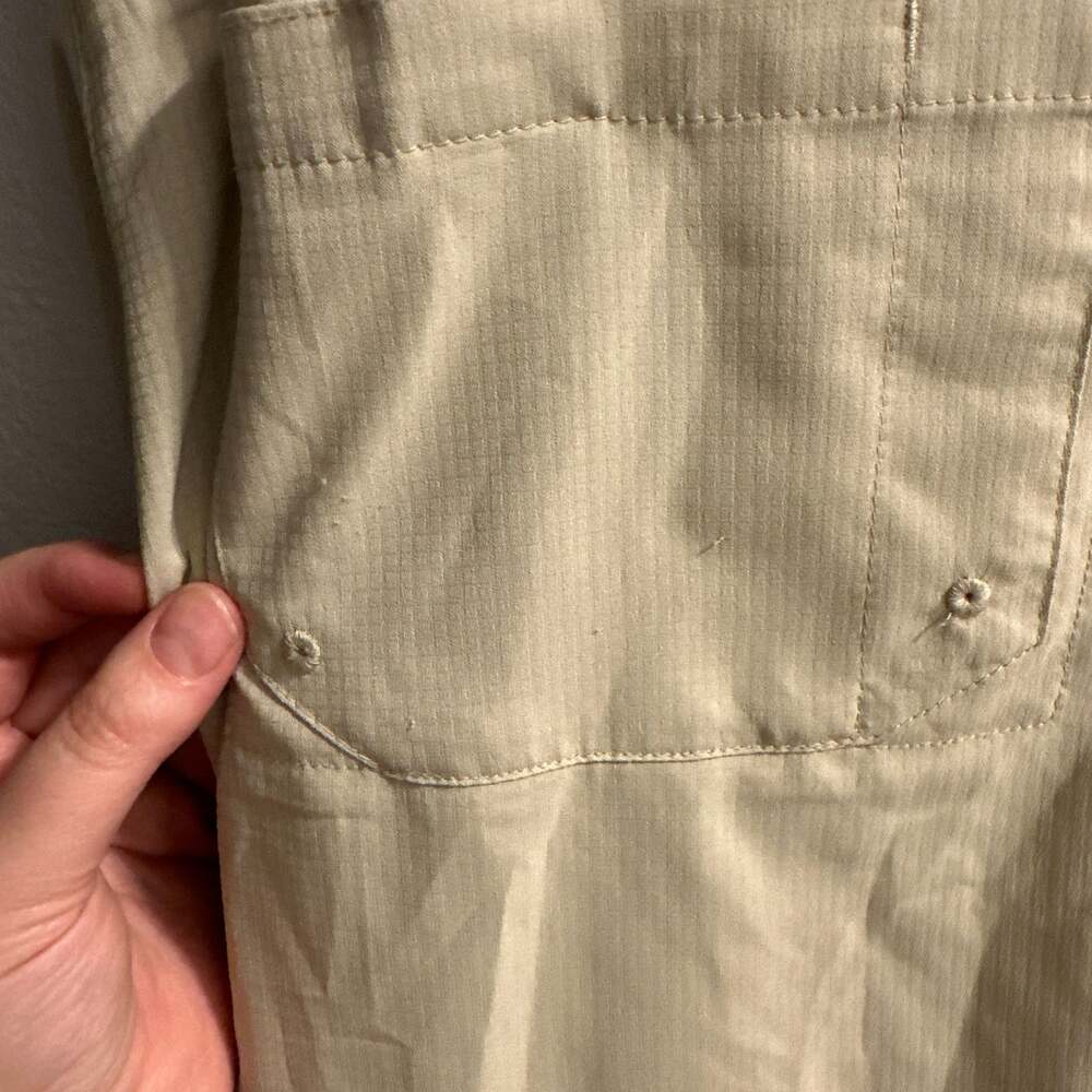 Columbia Men's PFG Tamiami II Long-Sleeve Shirt in Fossil - Picture 9 of 9